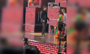 அம்மா - மகன் பாசம் !!