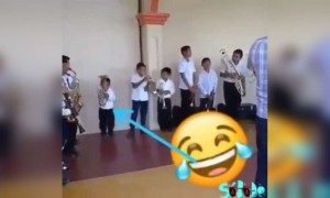 வேலையை ரசிச்சு செய்யணும் இப்படி !!