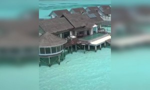 அழகா இருக்கே இந்த வீடு !!