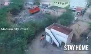 அந்த பயம் இருக்குல்ல !! வீட்டுலேயே இருங்கடா !!