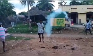 எதுக்கு இந்த பில்டப் !!!