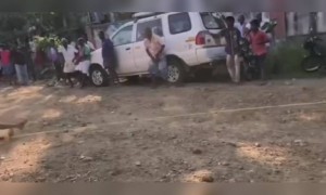 புடிங்கடா !!