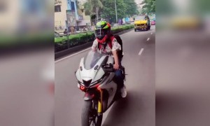 நாங்களும் ஓட்டுவோம்ல !!!