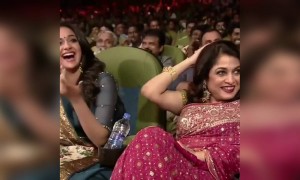 யாரோட கல்யாணம் !!