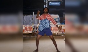 ஒரு பொறம்போக்கு முதல் முதல்லா !!