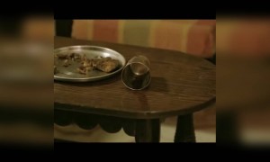 அப்பா அம்மா கடைக்கு போயிருக்காங்க !!