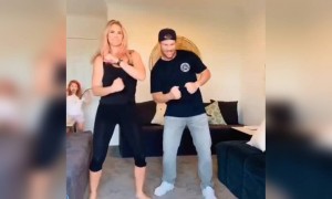 வார்னர் ஆட்டம் ! வேற லெவல் !!