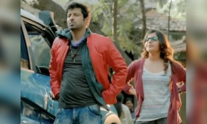 தலையை கோதி !!