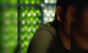 நீ என்னை பாக்குறமாரி !!