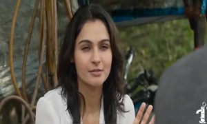 தாடி எல்லாம் வெச்சுட்டு !