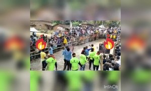 யார்ரா யார்ரா நின்னு பாரு தெரியும்...